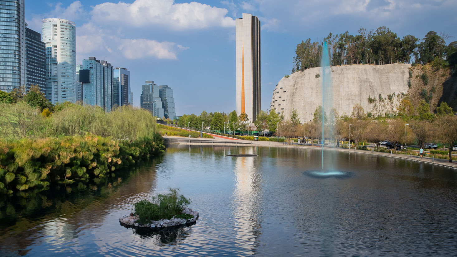 Naara La Mexicana Tower